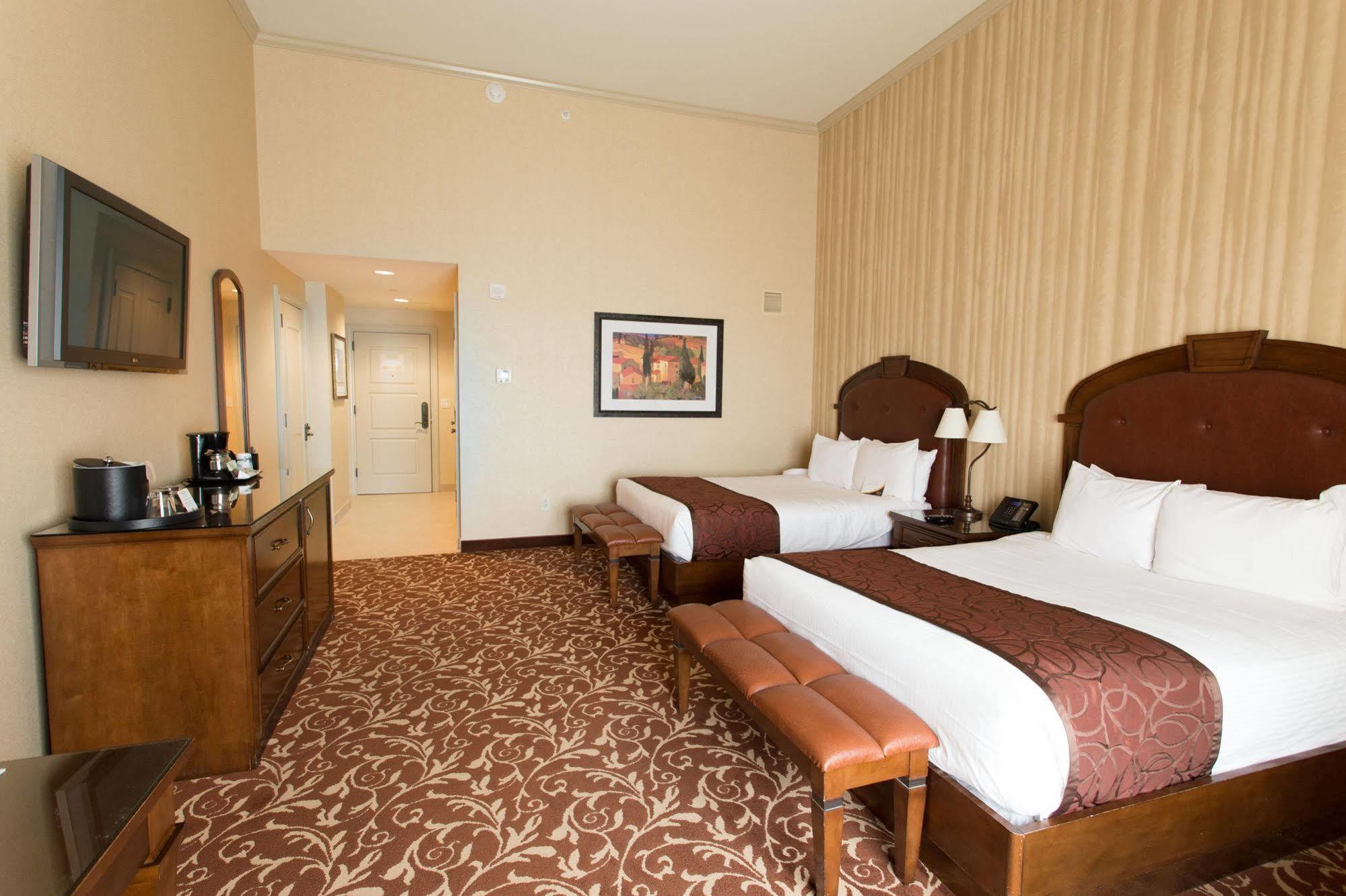 Argosy Casino Hotel & Spa Riverside Exterior foto